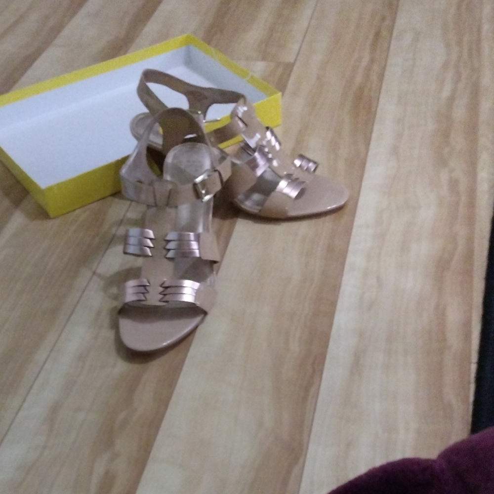 Stylish Tan Strappy Sandals